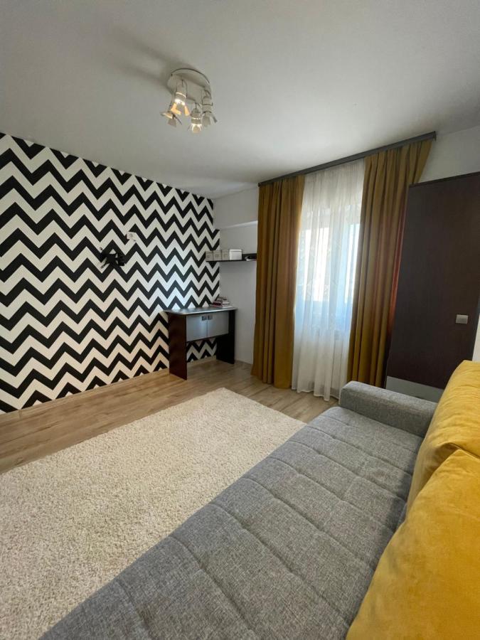 Happy Time 1 Apartment Petroşani Exterior foto